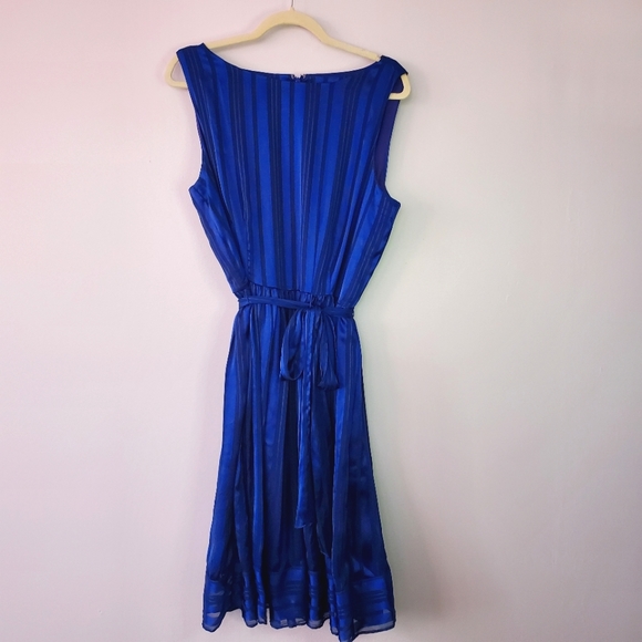 Size 16 Blue Tie-Waist Cocktail Dress by Carmen Marc Valvo - Luxe - Picture 3 of 9